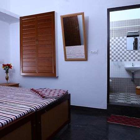 Cbr Ayurhealth Apartment Kannur Bilik gambar