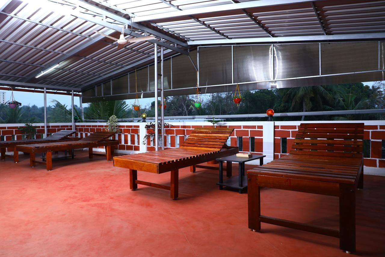 Cbr Ayurhealth Apartment Kannur Luaran gambar